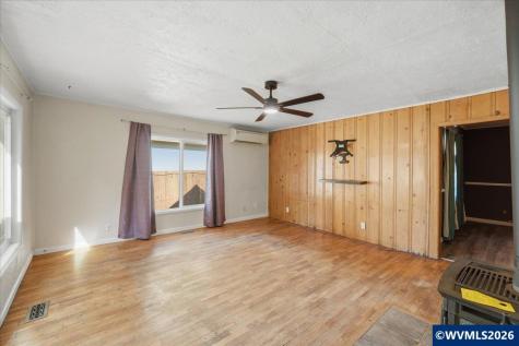 777 1/2 E Milton Street Lebanon OR 97355