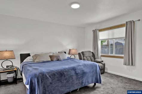 2632 Hill Street SE Albany OR 97322-4627