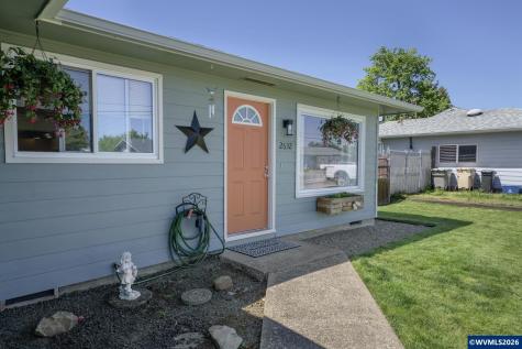 2632 Hill Street SE Albany OR 97322-4627