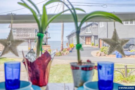 520 SW Cardinal Street Depoe Bay OR 97341