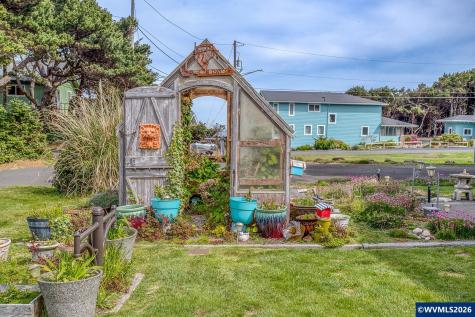 520 SW Cardinal Street Depoe Bay OR 97341