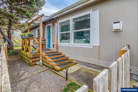 520 SW Cardinal Street Depoe Bay OR 97341