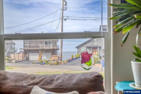 520 SW Cardinal Street Depoe Bay OR 97341