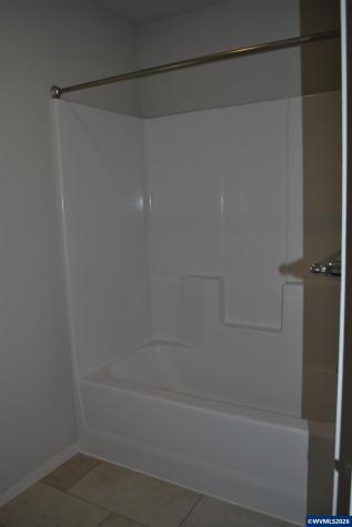 603 Pickering Lane Woodburn OR 97071