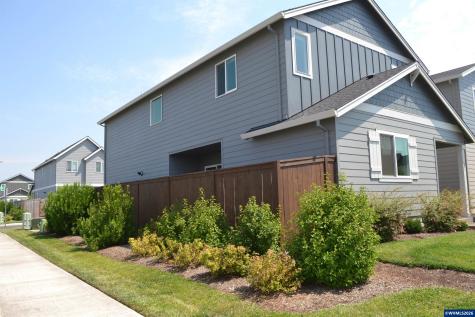 603 Pickering Lane Woodburn OR 97071