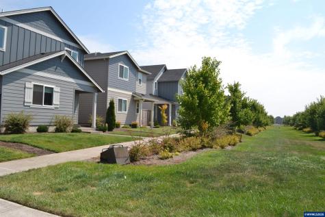 603 Pickering Lane Woodburn OR 97071