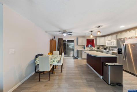 422 E 5th Street Lafayette OR 97127