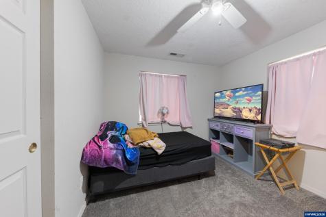 422 E 5th Street Lafayette OR 97127