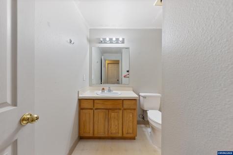422 E 5th Street Lafayette OR 97127