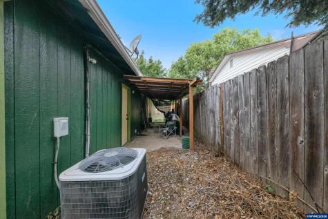 422 E 5th Street Lafayette OR 97127