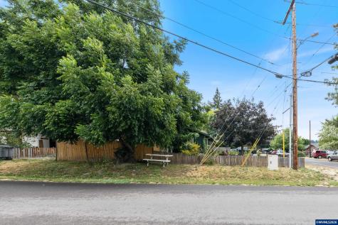 422 E 5th Street Lafayette OR 97127