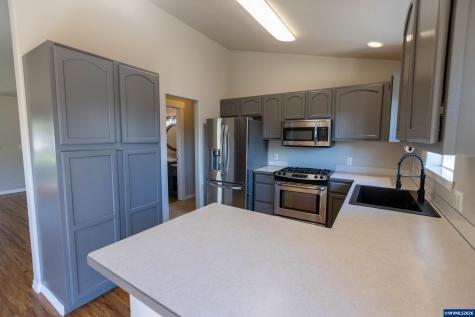 578 Pioneer Street Philomath OR 97330