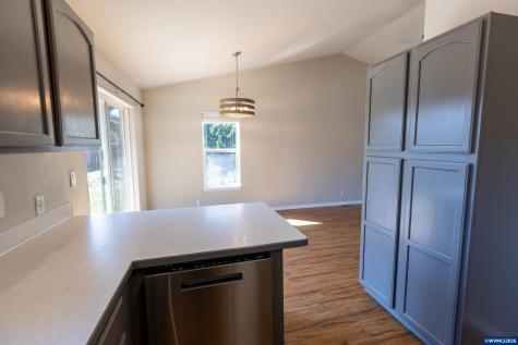 578 Pioneer Street Philomath OR 97330