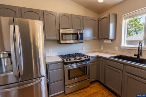 578 Pioneer Street Philomath OR 97330