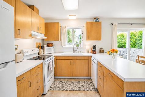153 S 6th Street Lebanon OR 97355