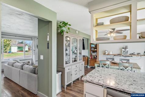 2490 SE Ermine Street Albany OR 97322