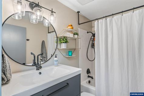 2490 SE Ermine Street Albany OR 97322