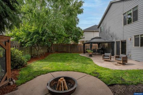 2333 Mountain River Drive Lebanon OR 97355