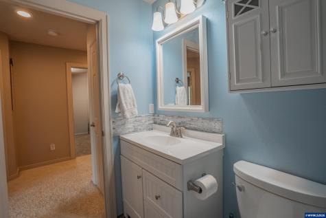 2333 Mountain River Drive Lebanon OR 97355