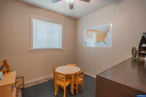 2333 Mountain River Drive Lebanon OR 97355