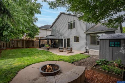 2333 Mountain River Drive Lebanon OR 97355
