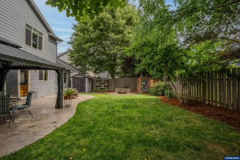 2333 Mountain River Drive Lebanon OR 97355