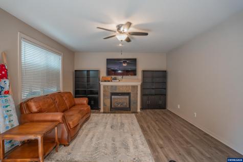 2333 Mountain River Drive Lebanon OR 97355