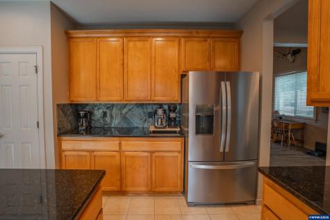 2333 Mountain River Drive Lebanon OR 97355