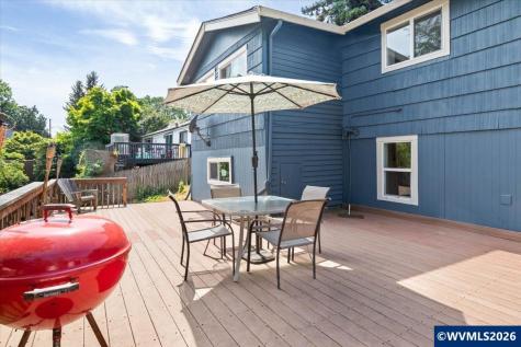 994 Terrance Drive NW Salem OR 97304
