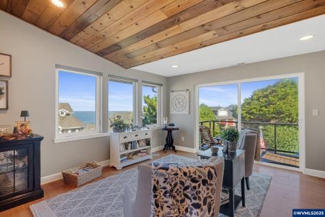 424 SW Cliff Street Depoe Bay OR 97341