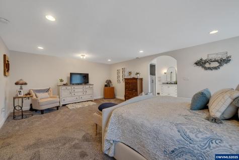 424 SW Cliff Street Depoe Bay OR 97341