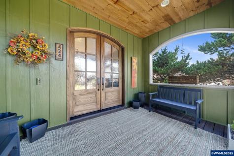 424 SW Cliff Street Depoe Bay OR 97341