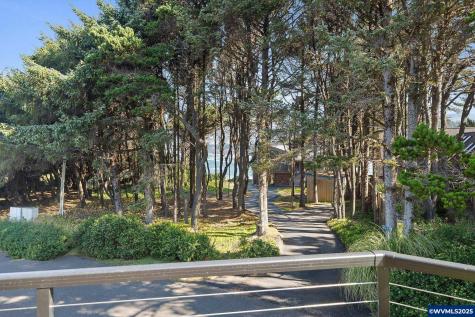 424 SW Cliff Street Depoe Bay OR 97341
