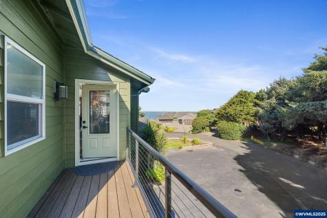 424 SW Cliff Street Depoe Bay OR 97341