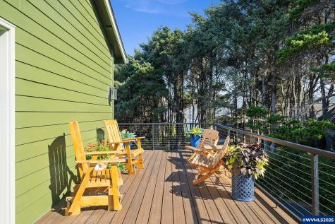 424 SW Cliff Street Depoe Bay OR 97341