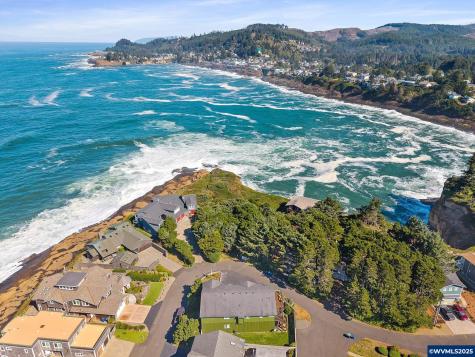 424 SW Cliff Street Depoe Bay OR 97341