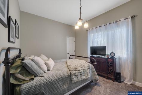 424 SW Cliff Street Depoe Bay OR 97341