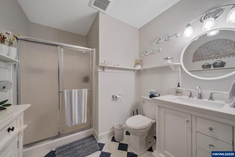 424 SW Cliff Street Depoe Bay OR 97341