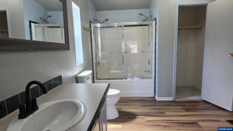 34125 E Lacomb Road Lebanon OR 97355