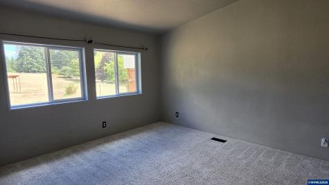 34125 E Lacomb Road Lebanon OR 97355
