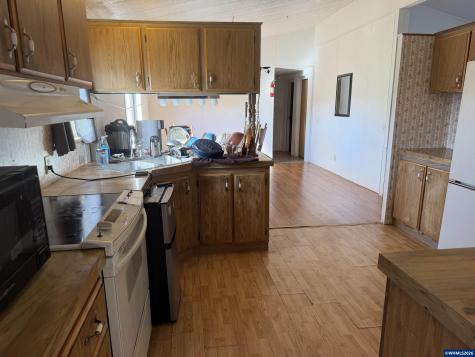 1901 Kalmia Street Sweet Home OR 97386