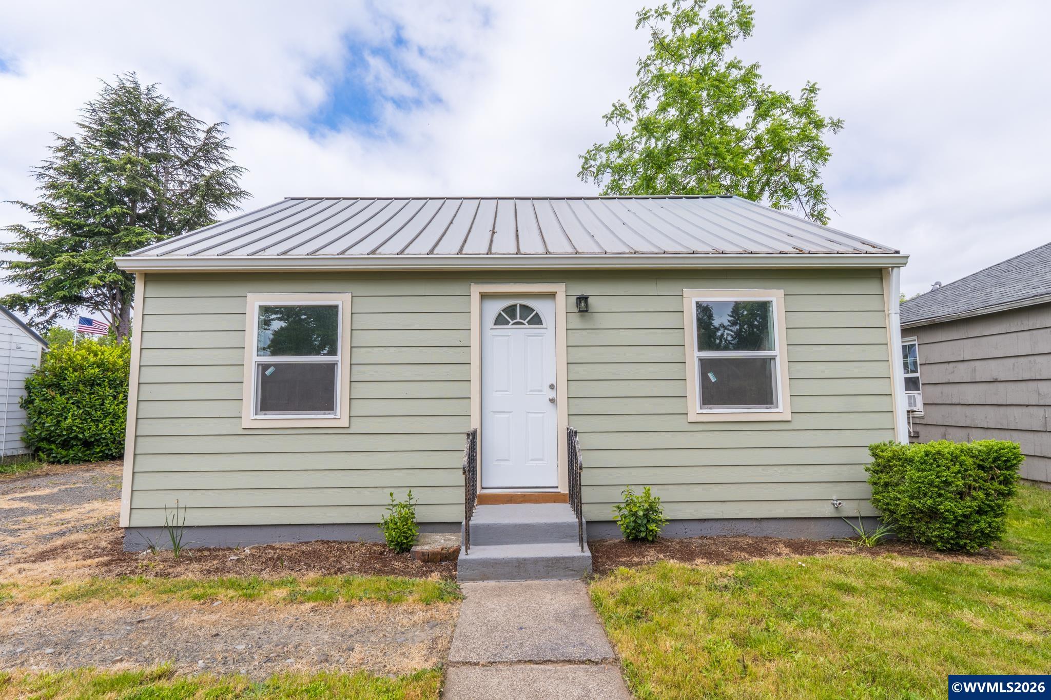 1925 Liberty Street NE Salem OR 97301