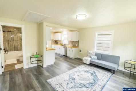 1925 Liberty Street NE Salem OR 97301