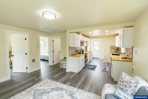 1925 Liberty Street NE Salem OR 97301