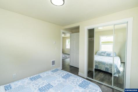 1925 Liberty Street NE Salem OR 97301