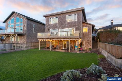 2151 NW Inlet Avenue Lincoln City OR 97367