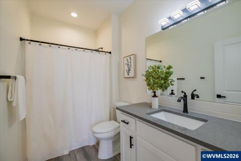 528 S 7th Street Independence OR 97351