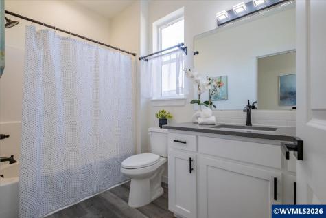 528 S 7th Street Independence OR 97351