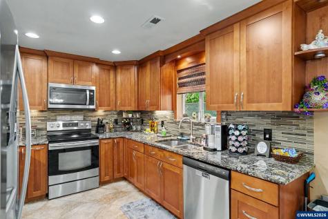 3030 Hollyridge Lp Salem OR 97305