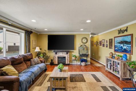 3030 Hollyridge Lp Salem OR 97305